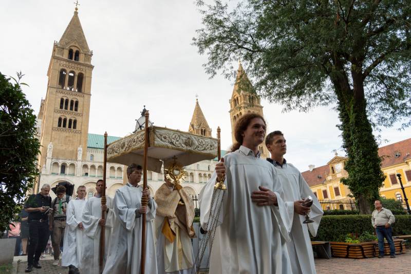 2024_06_02_urnapja pecs_70.jpg